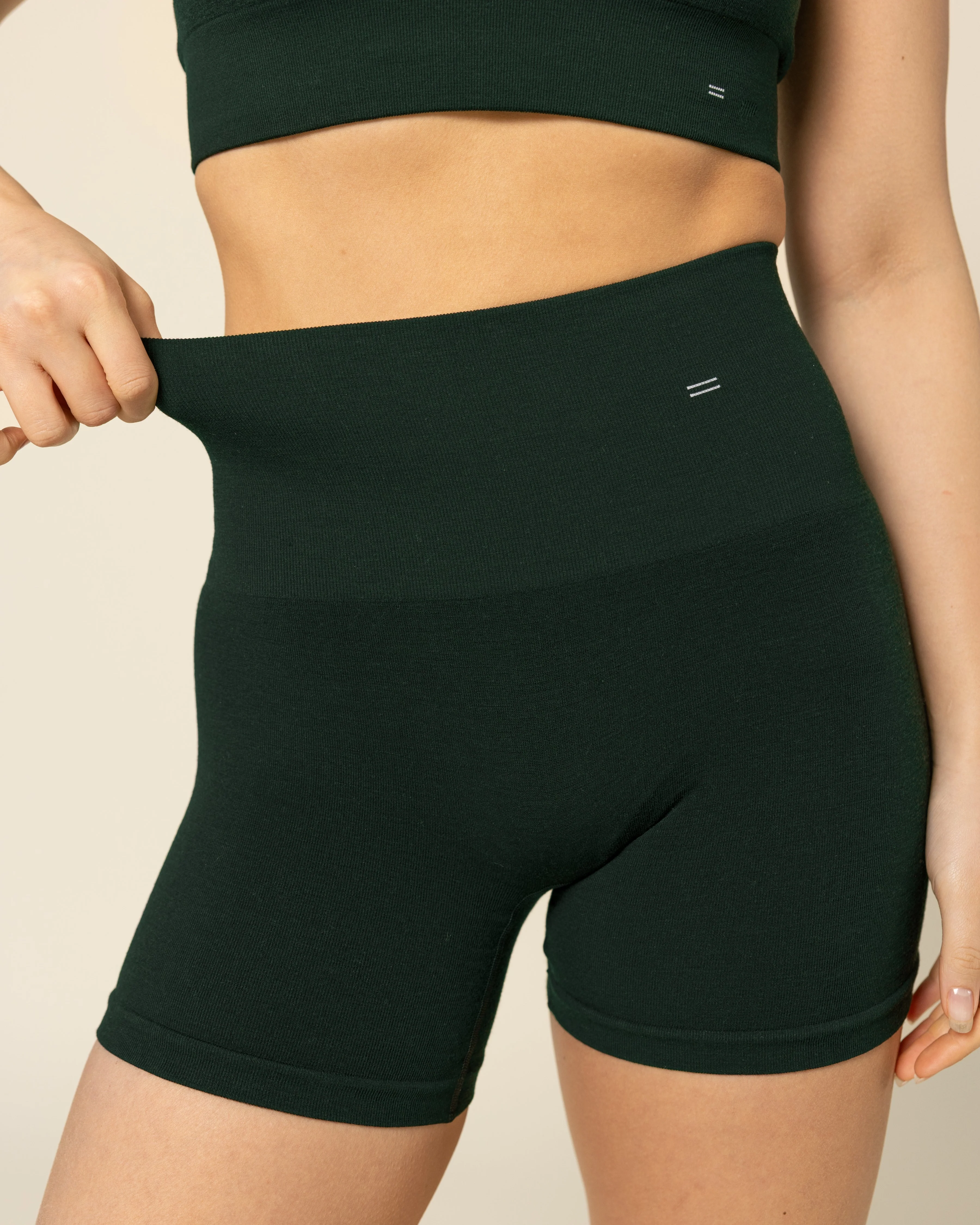 Essential Compressive Short 6" - Image 11