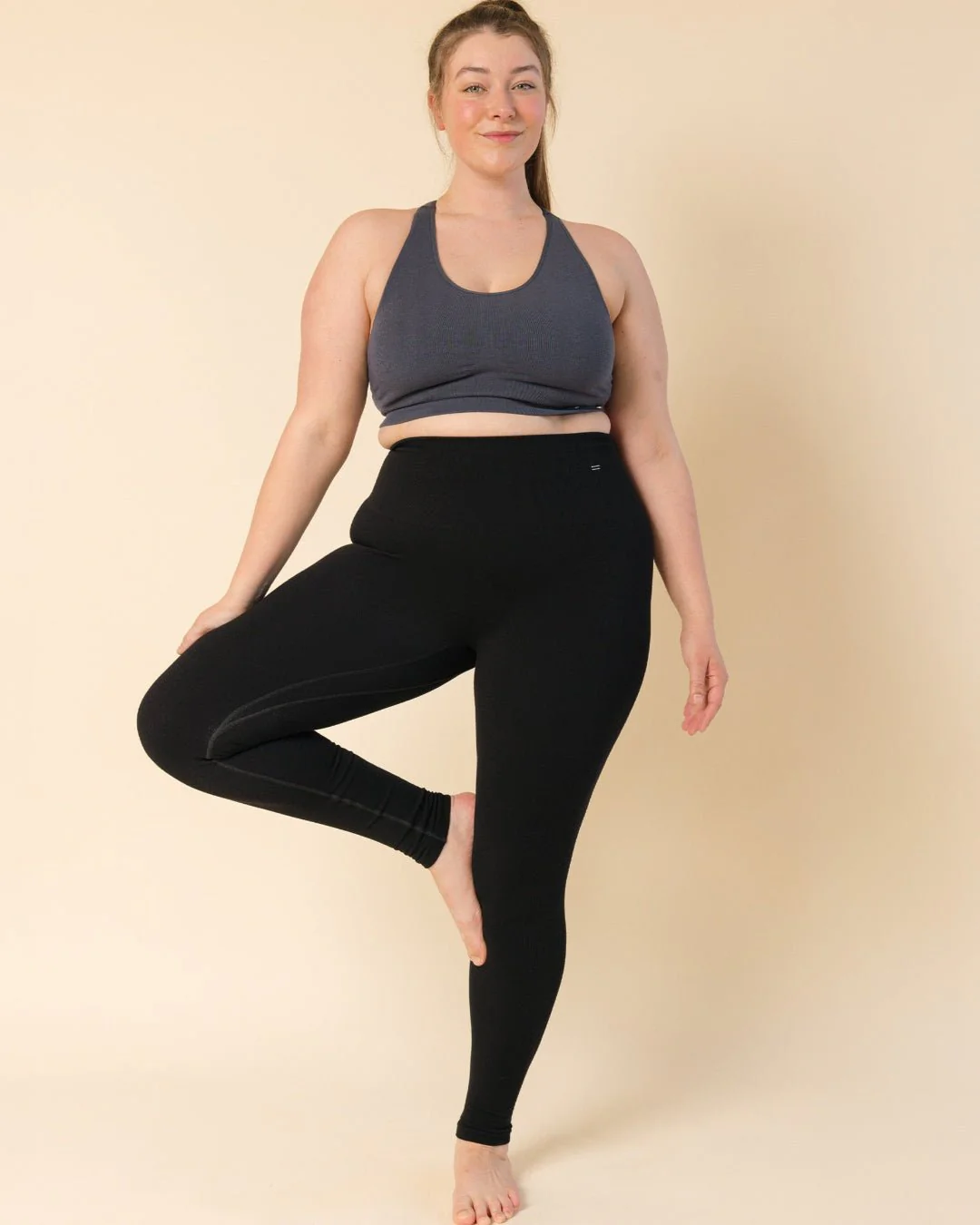 Essential Compressive Legging 28" - Image 11