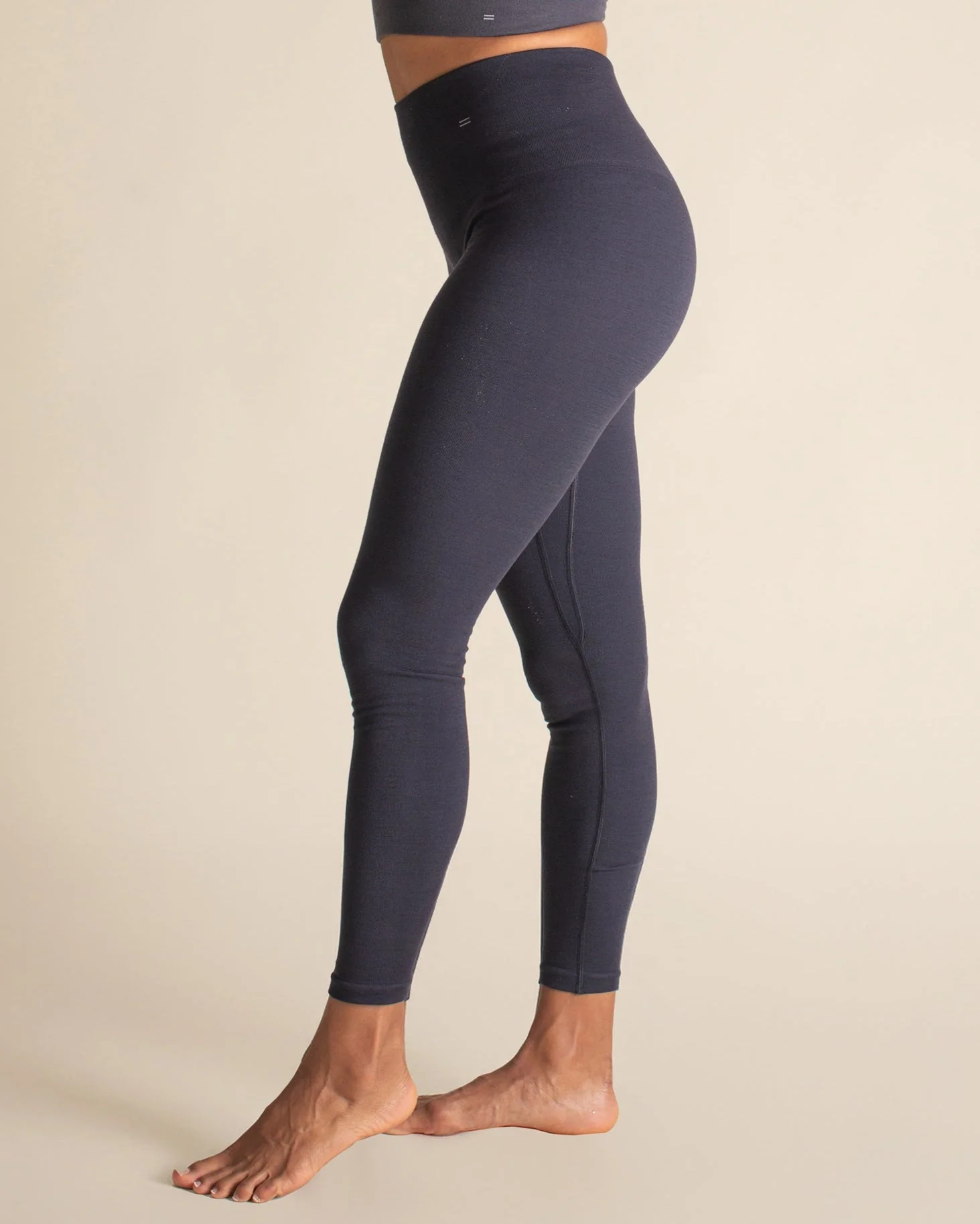Essential Compressive Legging 28" - Image 19