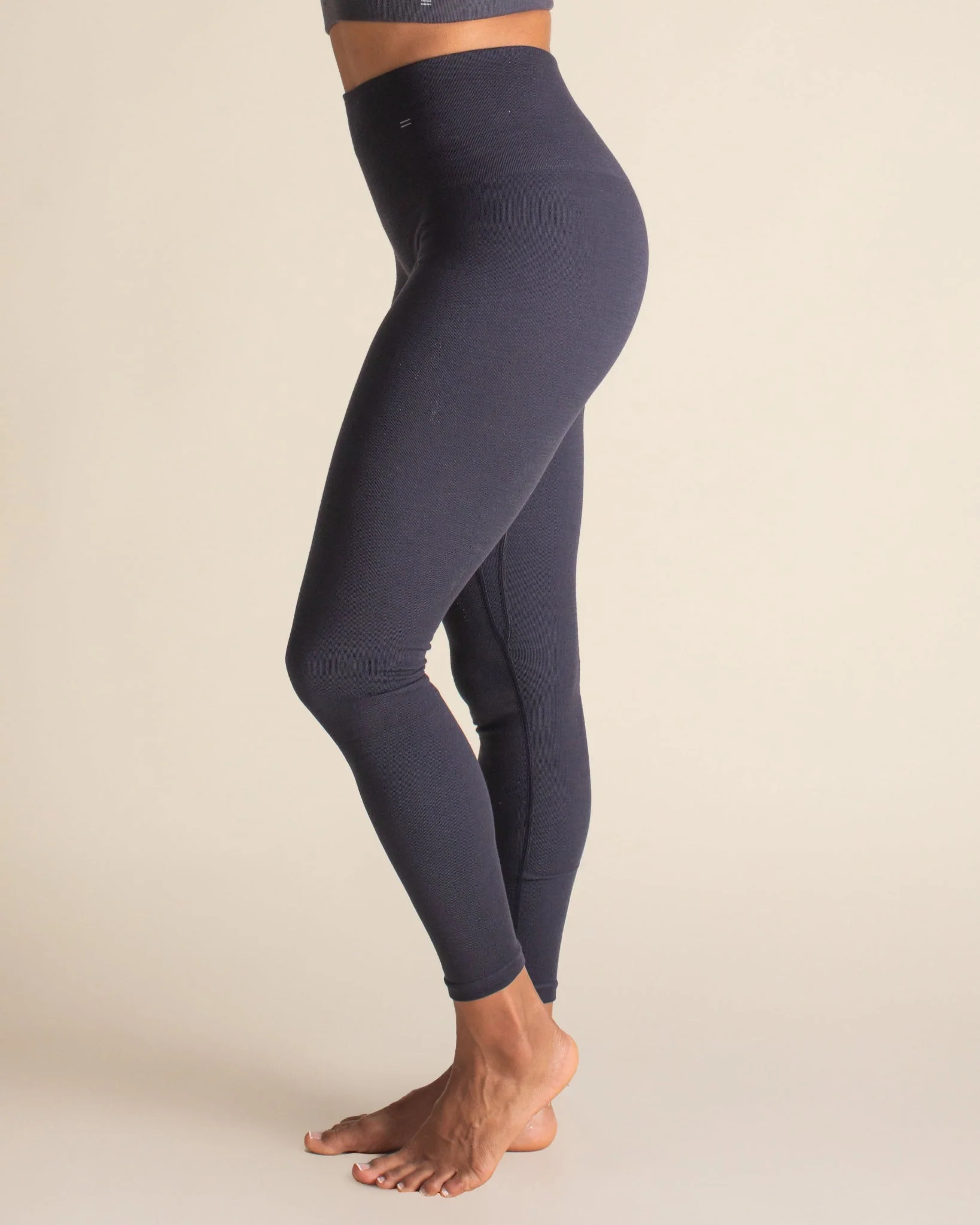 Essential Compressive Legging 28" - Image 20